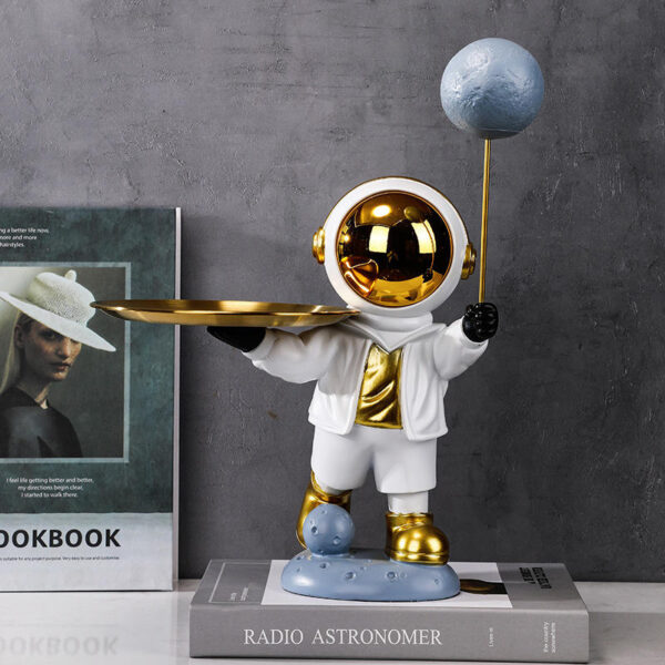 Astronaut Sculpture - Image 3