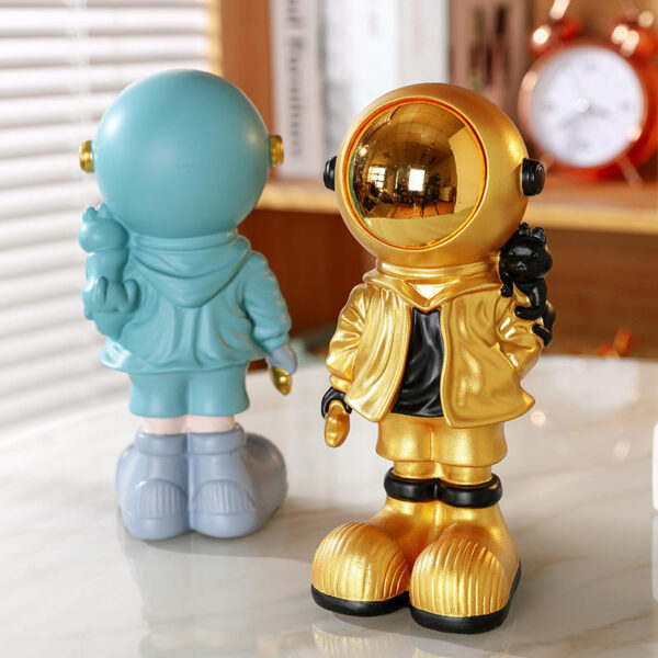 Astronaut Sculpture - Image 4