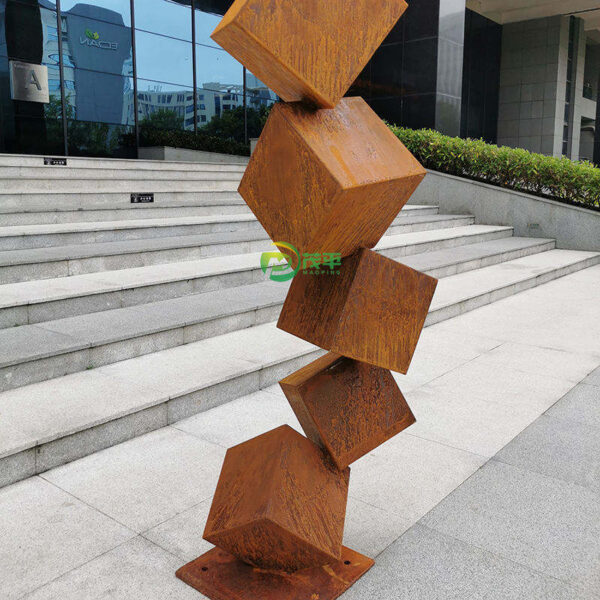 Geometric Corten steel sculpture - Image 3