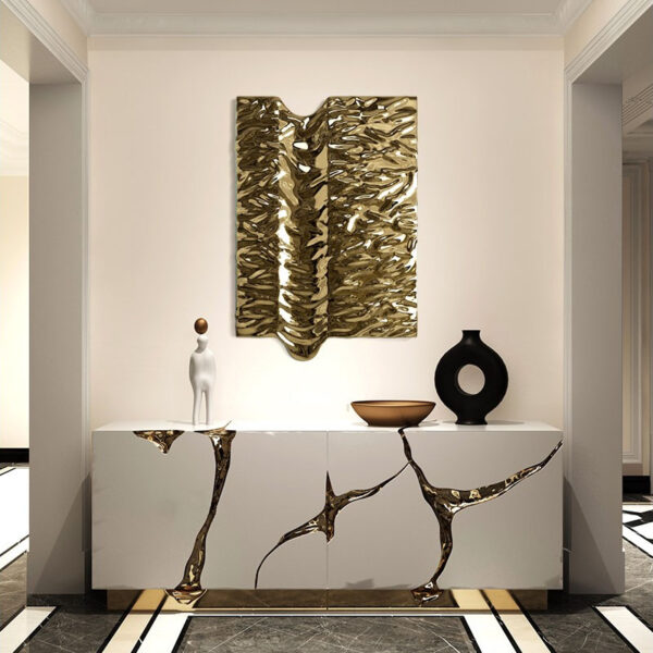 Curved wall decoration