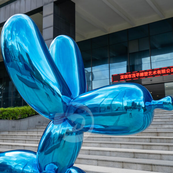 Balloon Dog Sculpture - Image 4