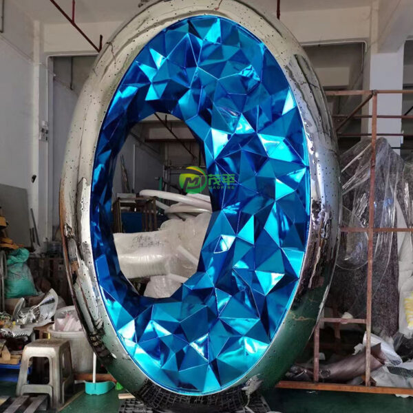 Metal Crafts Stainless Steel Sculpture - Image 4