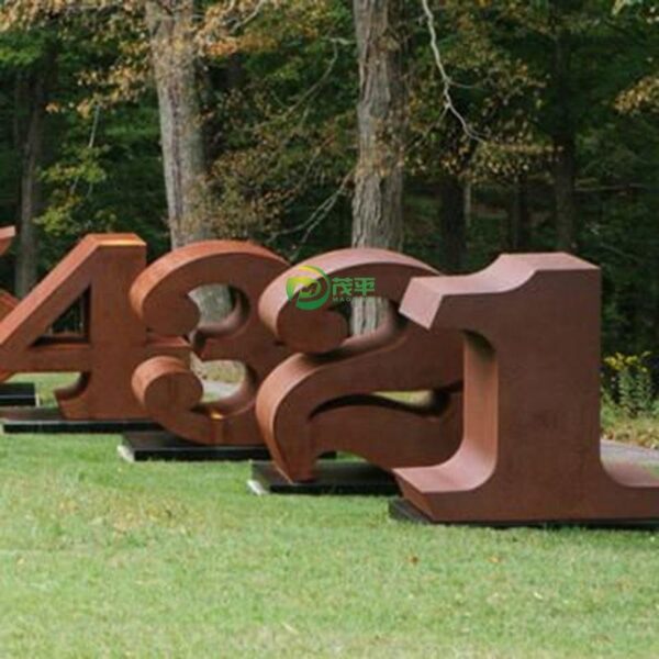 Metal Figure Weathering Corten Steel Sculpture