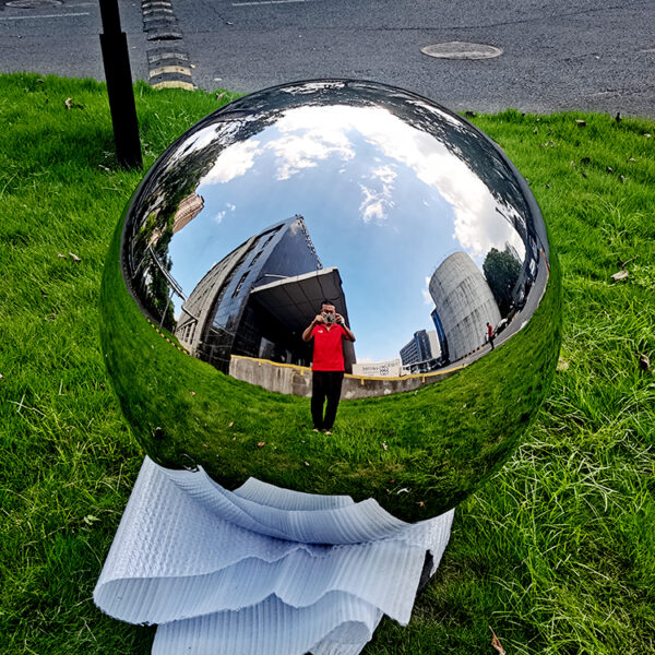 900mm Stainless Steel Polished Mirror Ball Sphere - Image 2