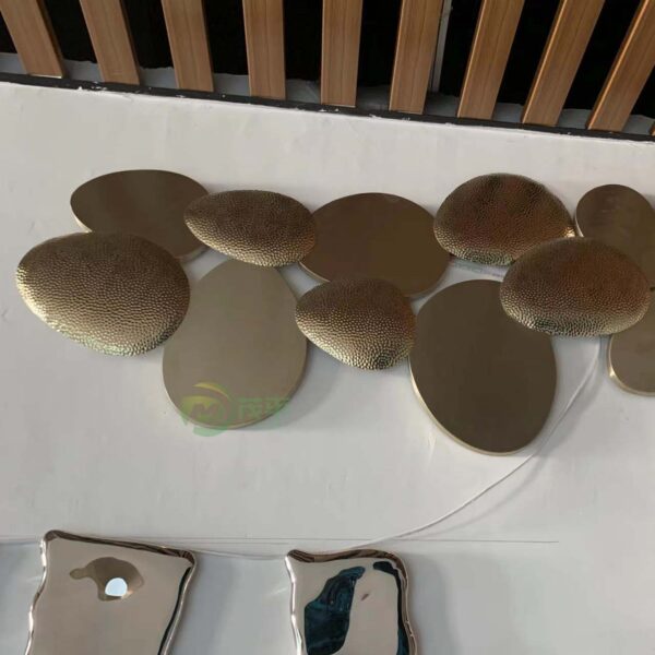 Lighted Stainless Steel Wall Decoration - Image 3