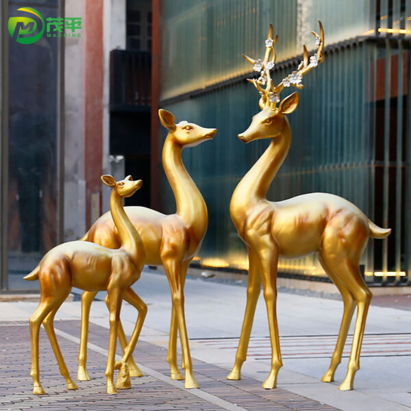 Deer fiberglass sculpture - Image 4