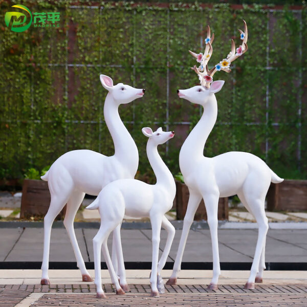 Deer fiberglass sculpture - Image 2
