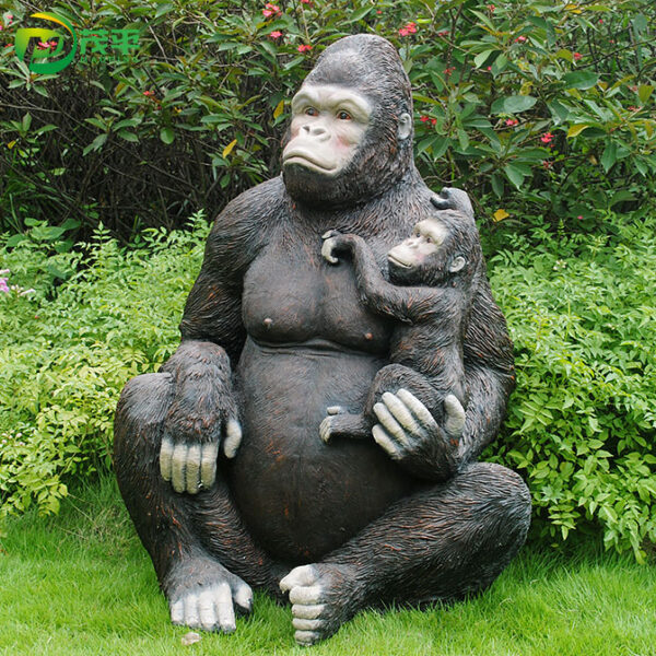 Fiberglass gorilla sculpture - Image 5
