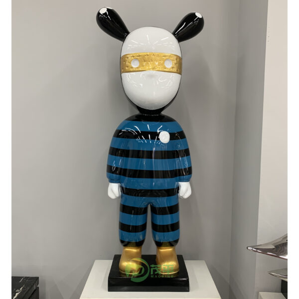 Cartoon rabbit sculpture