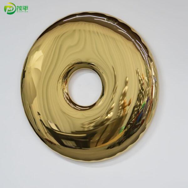 Gold donut wall decoration - Image 6