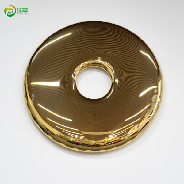 Gold donut wall decoration - Image 2