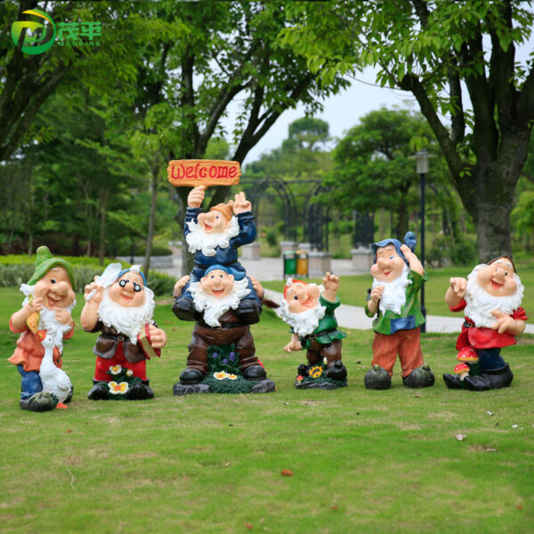 Snow White Dwarf Sculpture - Image 4