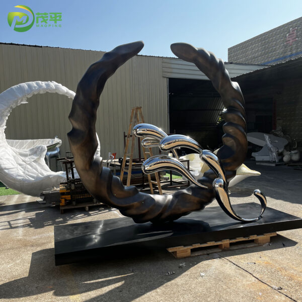 Abstract Circular Fish Stainless Steel Sculpture - Image 2